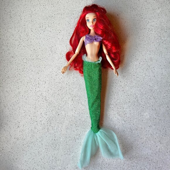 Disney Ariel Doll With Red Hair & Green Tail Outfit Vintage Mermaid Collectible - Picture 1 of 8